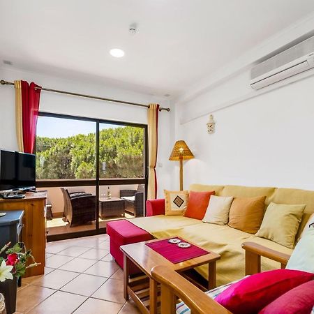 Pine Trees Penthouse Apartment Olhos de Agua  Exterior photo
